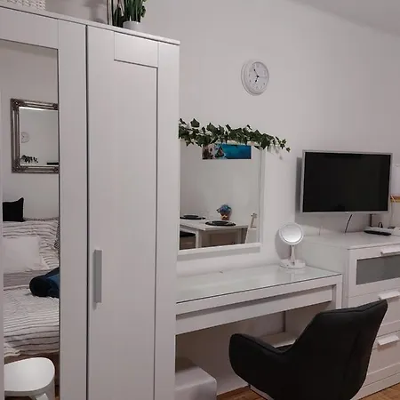 Kek Zafir Studio Apartman Харканы